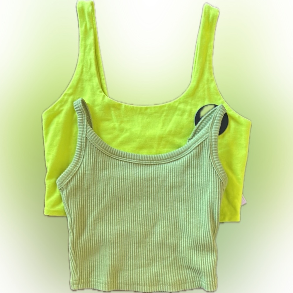 NWT | crop top bundle of two
